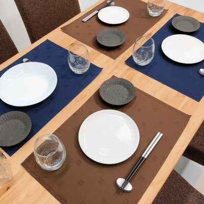 2枚の生地を重ね合わせ仕立てたランチョンマット　カラー:マローネブラウン　2枚