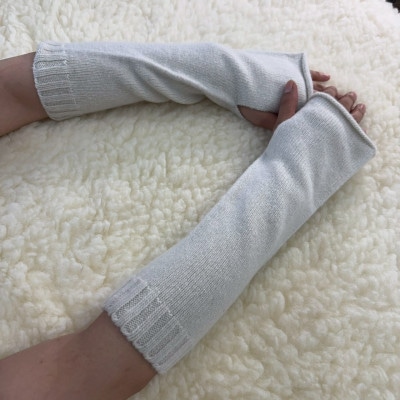 MELTY WOOL アームウォーマー(スノーホワイト)