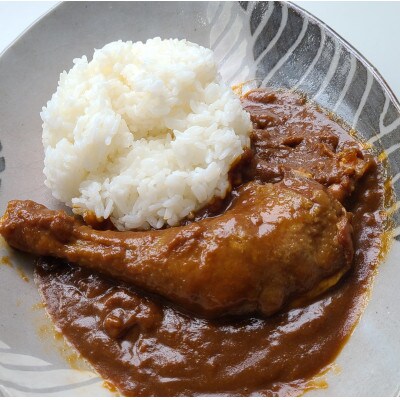 【六ツ美のあの肉カレー&萬歳】骨付きモモ1本入りチキンカレー&復古米/大正浪漫グルメセット(中辛)