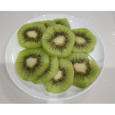 愛知県岡崎市産キウイフルーツ(ヘイワード)約2kg(17~18玉入)