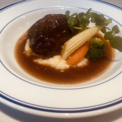 ミヤタ 〜惣菜と牛肉料理〜のハンバーグ・ビーフストロガノフ・国産牛ほほ肉の赤ワイン煮込みセット