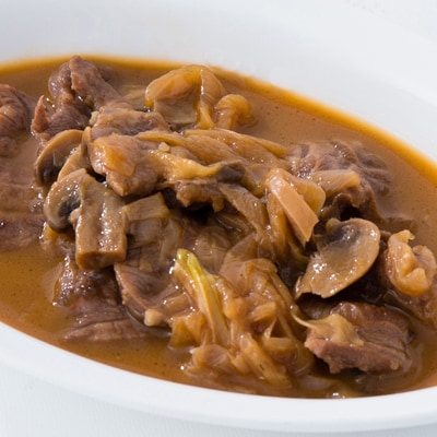 ミヤタ ～惣菜と牛肉料理～のハンバーグ・ビーフストロガノフ・国産牛ほほ肉の赤ワイン煮込みセット