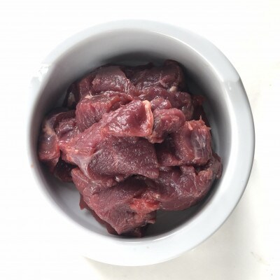 【毎月定期便】三河のジビエ　ペットフード　成犬用「カット肉」(1才～7才対象)全3回