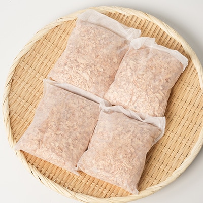 お風呂に入れる「ひのきチップ」 100g×4袋入り