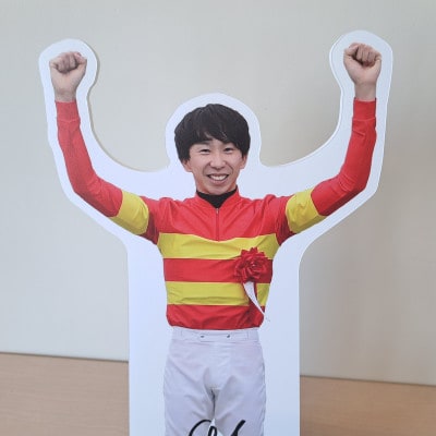 横山和生騎手第68回大阪杯優勝記念卓上用パネル