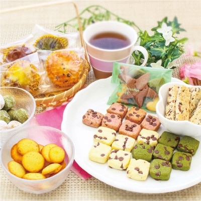 つばさの会が丹精込めて作った「お菓子の詰め合わせ」    
