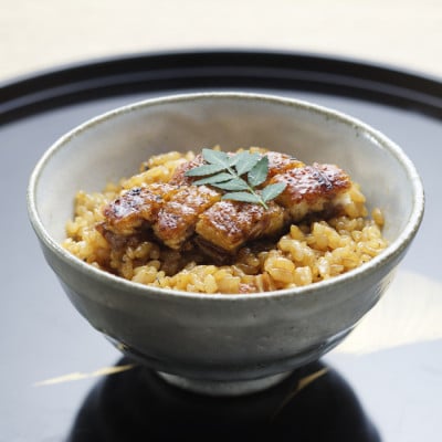 【うなぎや源内】 炭火焼き 国産 うなぎまぶしご飯 4食入 (140g×4)