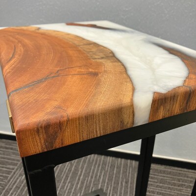 世界に1つだけのウッドレジンサイドテーブル【ホワイト:ケヤキ】t007