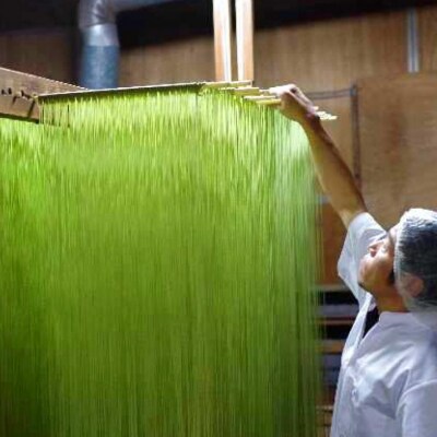 手延べ「鳴門わかめ　芽かぶそうめん」32把　木箱入り