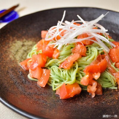 手延べ「鳴門わかめ　芽かぶそうめん」18把　木箱入り