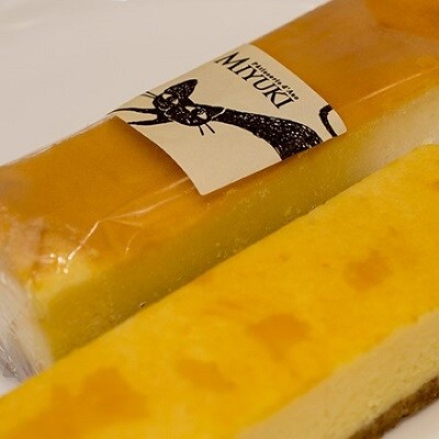阿蘇山麓の大自然のめぐみ【半熟チーズケーキWセット】蘇陽の月×パティスリー麓