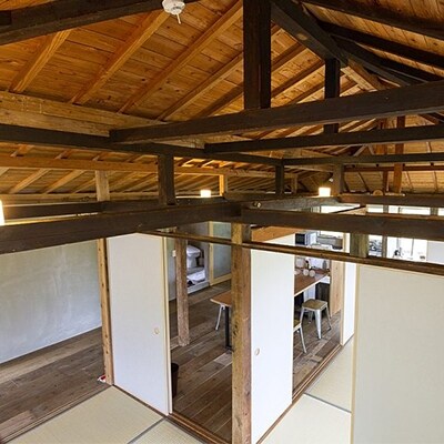 伊仙町の古民家に泊まれる~伝泊「時うつろう小屋組の宿」3~5名様ご宿泊券(1泊)