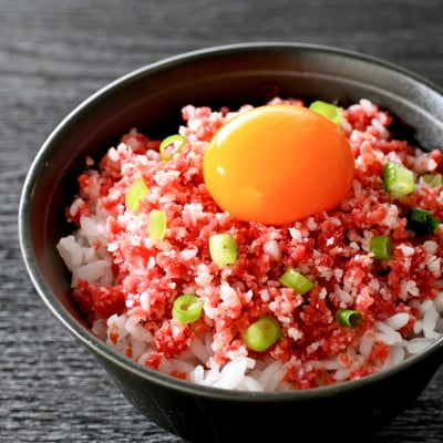 北の生とろ牛フレーク 200g 牛トロ丼10杯分 とろける牛肉の旨み 手間なし解凍不要 北海道