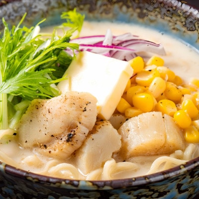 牛乳をたっぷり使ったクリーミーラーメン(北海シマエビ味噌+野付湾ホタテ塩+じゃがバターコーン味噌)