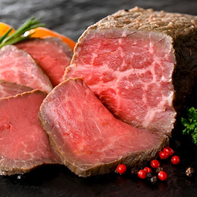 豊潤な旨み 熟成 ローストビーフ 贅沢500g 北海道 別海牛もも肉使用 自家製ソース付 冷凍