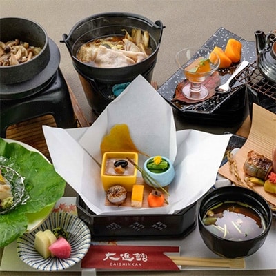 割烹旅館大進館 旬の味覚会席と露天風呂付客室[桜の間]の平日宿泊券(ペア1泊2食)