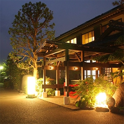 割烹旅館大進館 旬の味覚会席と露天風呂付客室[桜の間]の平日宿泊券(ペア1泊2食)
