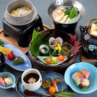 割烹旅館大進館 旬の味覚会席とゆったり2階和室の平日宿泊券(ペア1泊2食)