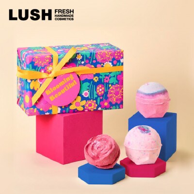 LUSHブルーミング ビューティフル ギフト　3種のバスギフト