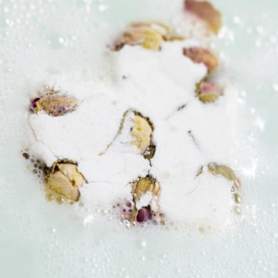 LUSH (ラッシュ) 花の香りを楽しむ バスボム3種セット