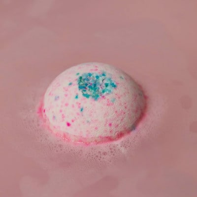 LUSH (ラッシュ) 花の香りを楽しむ バスボム3種セット