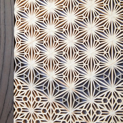 組子の行灯 〈天然の埋もれ木 「神代ケヤキ」使用〉【卓越技能師の作品】