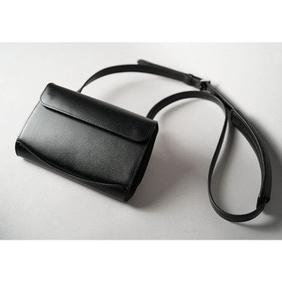 WILDSWANS　サドルプルアップ　RETRA　ブラック