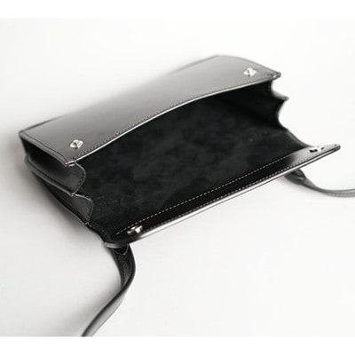 WILDSWANS　サドルプルアップ　RETRA　ブラック