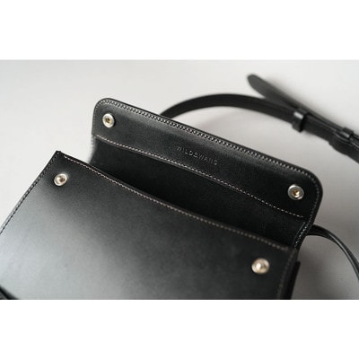 WILDSWANS　サドルプルアップ　RETRA　ブラック