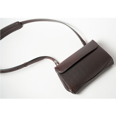 WILDSWANS　サドルプルアップ　RETRA　チョコ