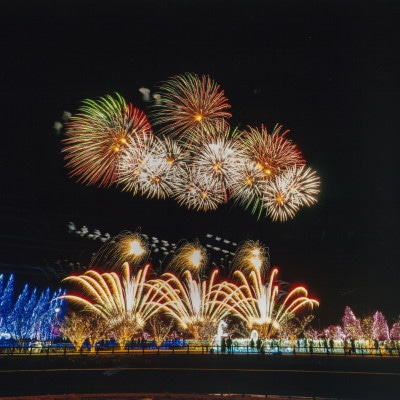 かわちクリスマスイルミーション2025・花火観覧桟敷席(4人分)+河内町お土産付き