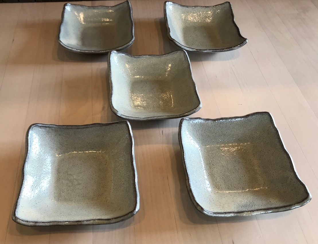 【陶器】　藁灰釉四角皿　5点セット