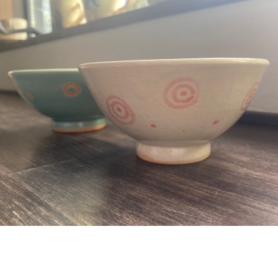 【さとふる限定】【陶器】丸模様茶碗　ペア　2色(白、ブルー各1)