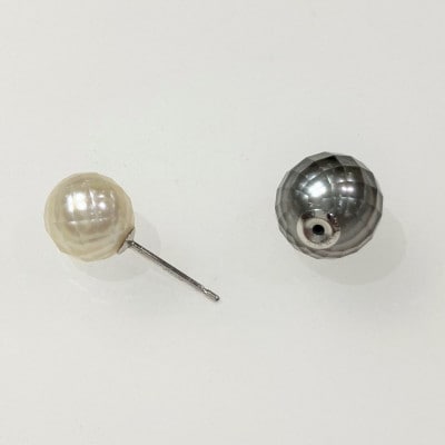 K18WG カットパールの丸玉ネックレスとリバーシブルピアスのセット