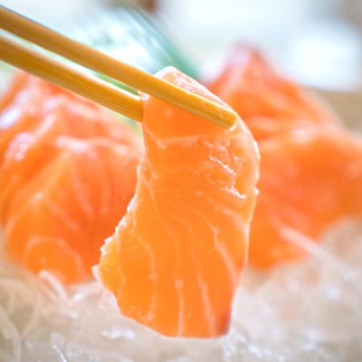 名水で育まれた 『甲斐サーモン』お刺身サーモン冷凍便 500g (7~8人前)