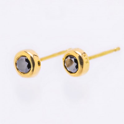 【山梨県】【ジュエリー】K18 Sirius/シリウス ブラックダイヤモンド0.3ct ピアス