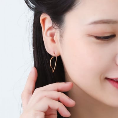 【山梨県】【ジュエリー】K18 heart reef/ハートリーフ M ピアス