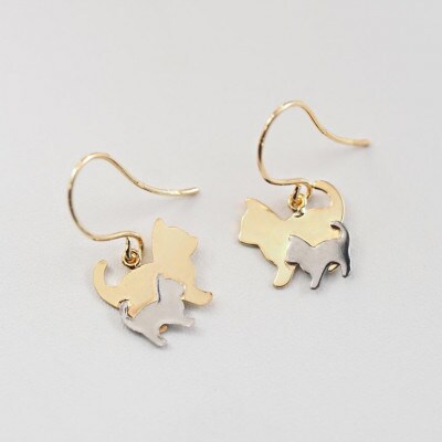 【山梨県】【ジュエリー】K18/PT cat/キャット ピアス