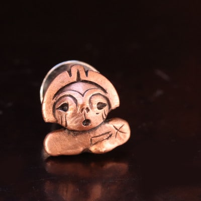【Do_goods】縄文時代の息吹を　純銅製 土偶「いっちゃん」ピンブローチ  659-297