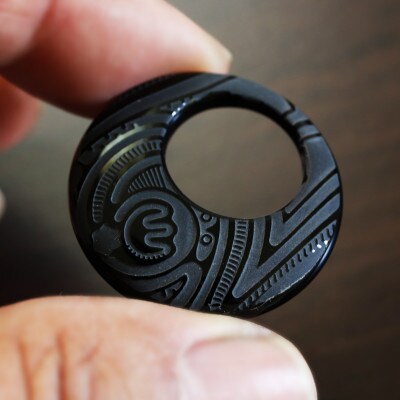 【Do_goods】縄文土器の文様を刻む 水晶とオニキス アミュレット  659-989