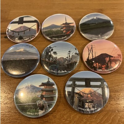 課題解決型地域活性化富士山オリジナルアイテム 缶バッジ6個・スタンド8個・キーホルダー6個