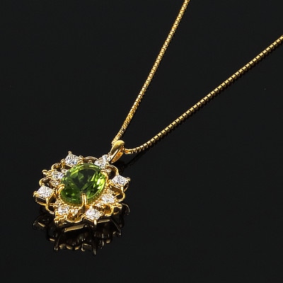 【さとふる限定】K18ペリドット/ダイヤモンド0.35ctペンダントPNI-106YGNWPERI