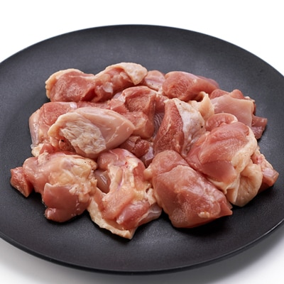 完全放し飼い地鶏　彩の国地鶏タマシャモ　「サイコロステーキ」2パック