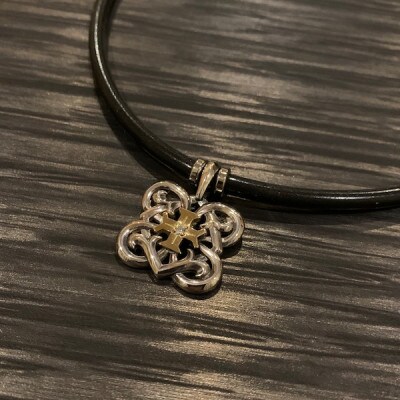 4clover　cross　4ccダイヤK18コンビラージモデル　スポーツネックレス