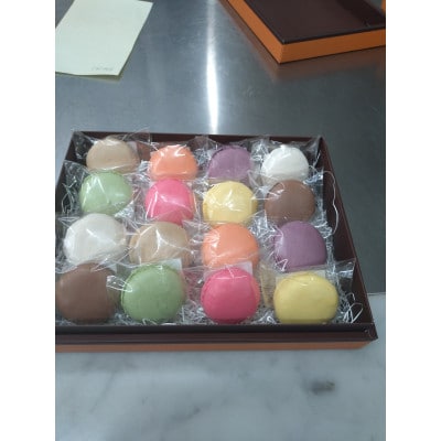 マカロンギフト　8種類各2個ずつ