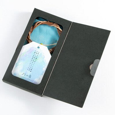 大野山の藍染　藍の生葉染めシルクスカーフ「川の音」　長方形(約30センチ×140センチ)