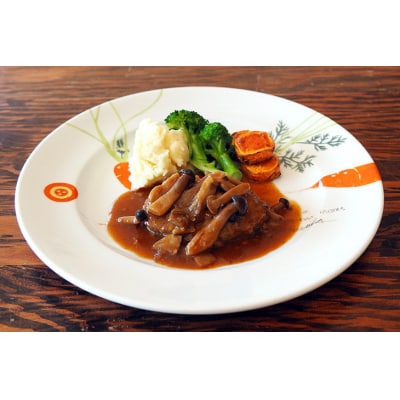 ヴィラデストカフェ ハンバーグとソーセージのセット