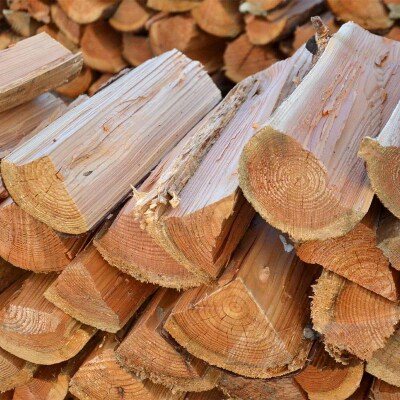 沼田町産 乾燥カラマツ薪 長さ約30cm 5kg 白樺樹皮付き キャンプ アウトドア n-0089