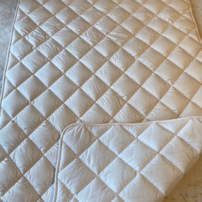 PREMIUM　WOOL　四隅のゴムなしでマットレスに置くだけでずれないベッドパッド(シングル)