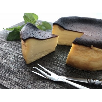 「レストランヒロミチ」バスクチーズケーキ(塩麹入り)